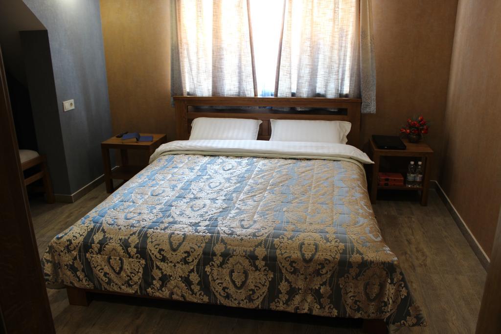 Barin House Hotell Sumy Eksteriør bilde
