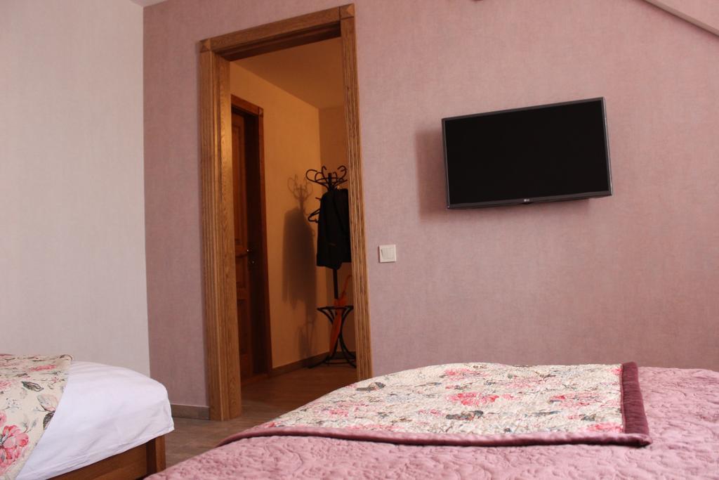 Barin House Hotell Sumy Eksteriør bilde