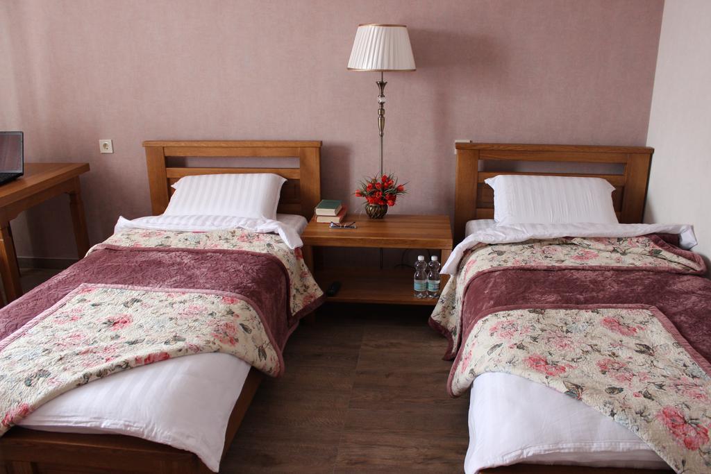 Barin House Hotell Sumy Eksteriør bilde
