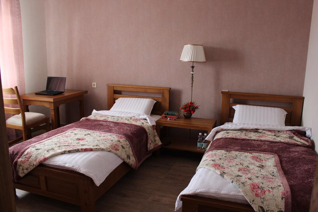 Barin House Hotell Sumy Eksteriør bilde