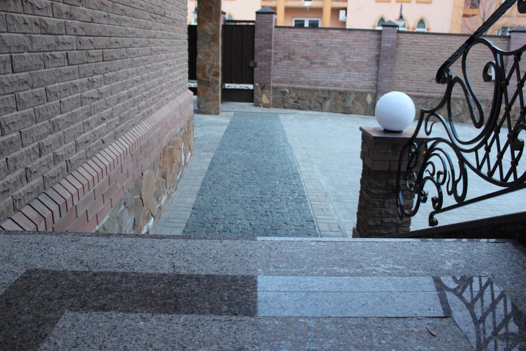 Barin House Hotell Sumy Eksteriør bilde