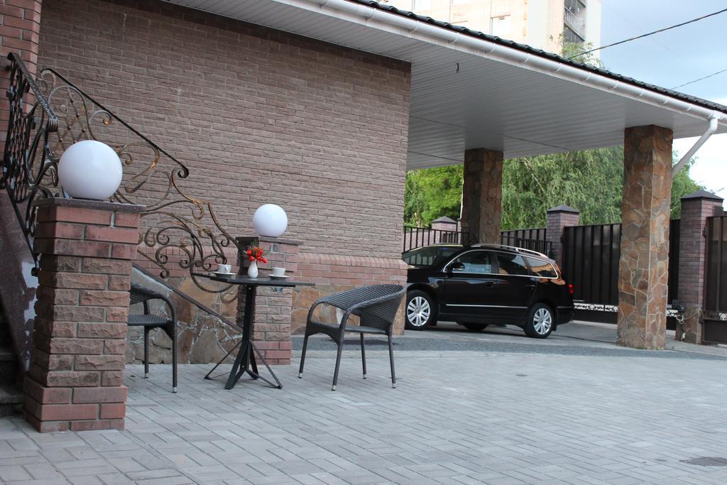 Barin House Hotell Sumy Eksteriør bilde