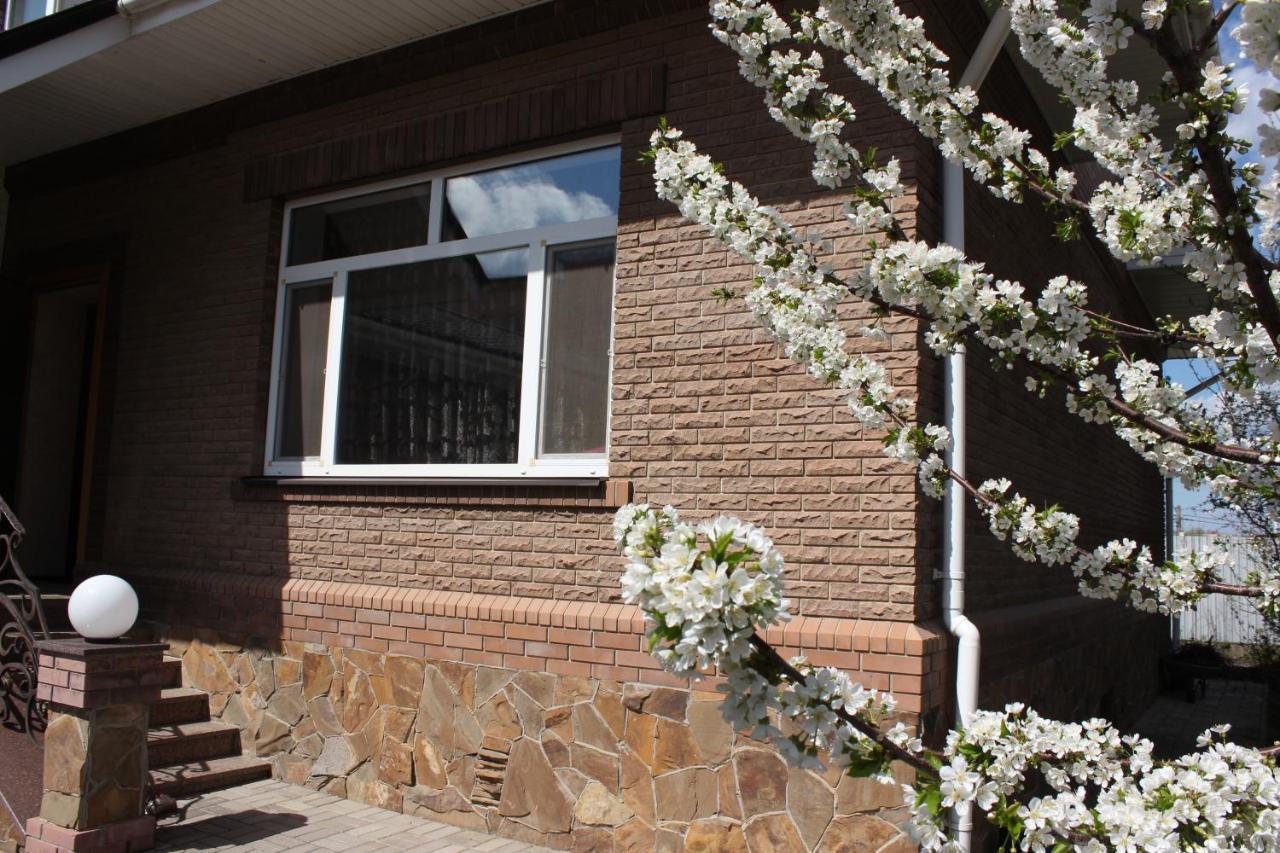 Barin House Hotell Sumy Eksteriør bilde